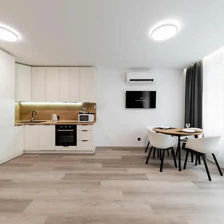 Luxury Apartments City Uzhhorod Exterior photo
