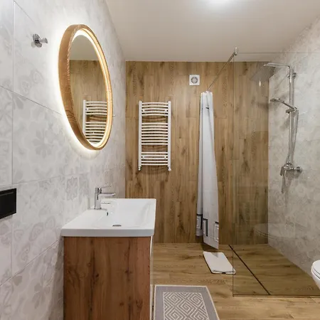 Luxury Apartments City Uzhhorod Exterior photo