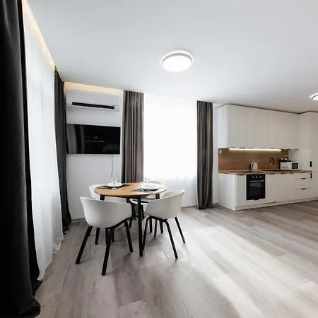 Luxury Apartments City Uzhhorod Exterior photo
