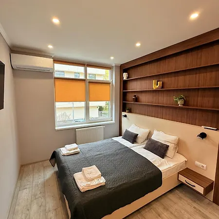 Luxury Apartments City Uzhhorod Exterior photo