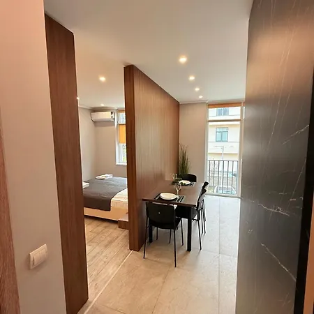 Luxury Apartments City Uzhhorod Exterior photo